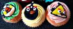 <b>Food for the Geek: Angry Birds Cupcakes!</b>
