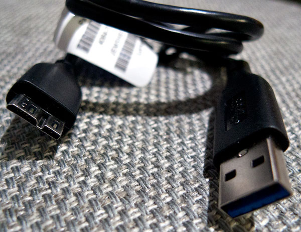 Closer look at the cable.