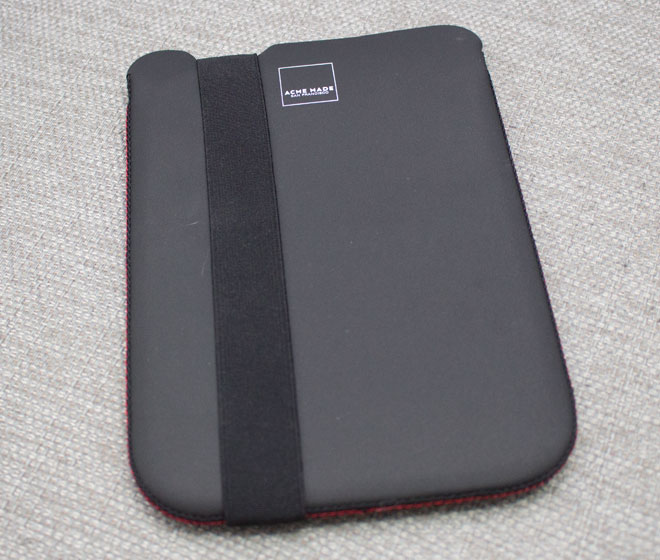 Acme-iPad-Sleeve_02