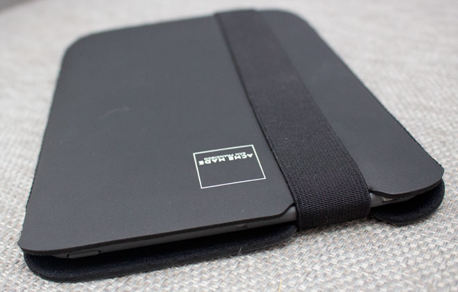 Acme-iPad-Sleeve_06