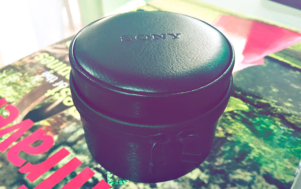 Sony-QX10-Case_01