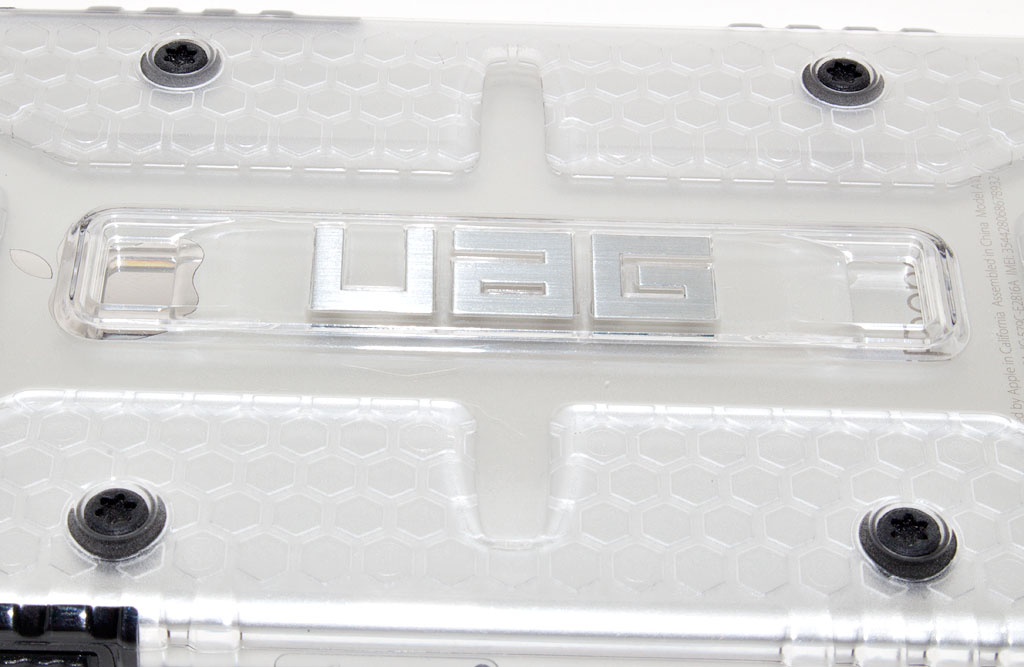 Urban-Armor-Gear-iPhone-6_05